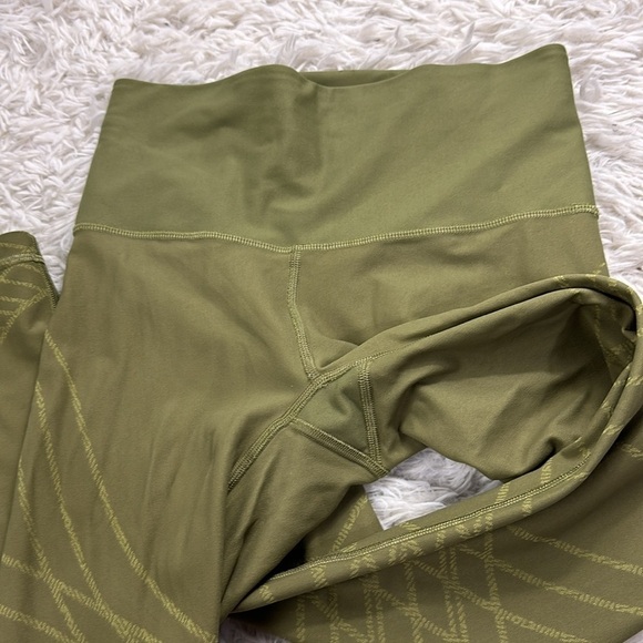 Lululemon Mapped Out High-Rise Tight 28" - Picture 2 of 5